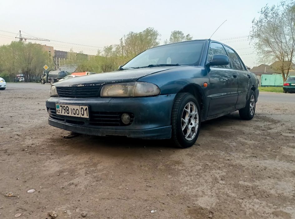 Автомашина 1993 лансер