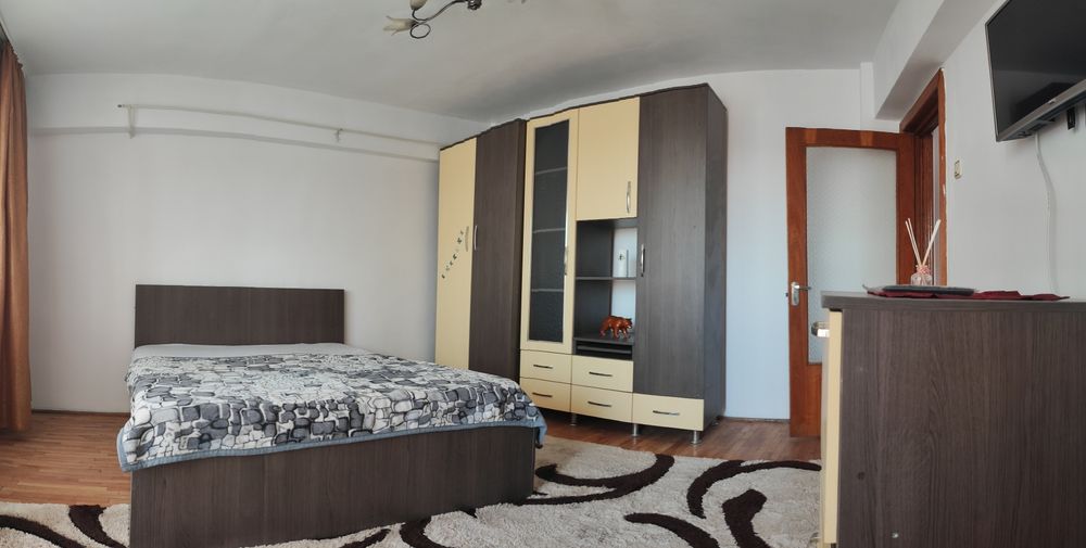 Apartament 2 camere decomandat | 55 mp | 3 balcoane | Renovare recentă | Parcare