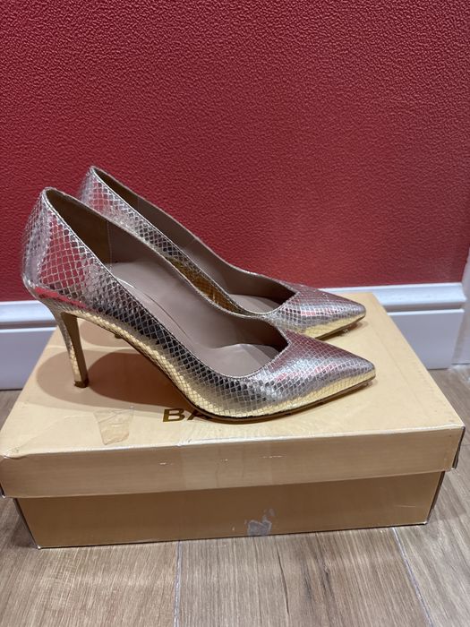 Продам туфли классические