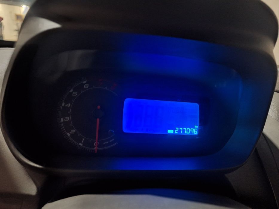 Чевролет Кобалт сотилади