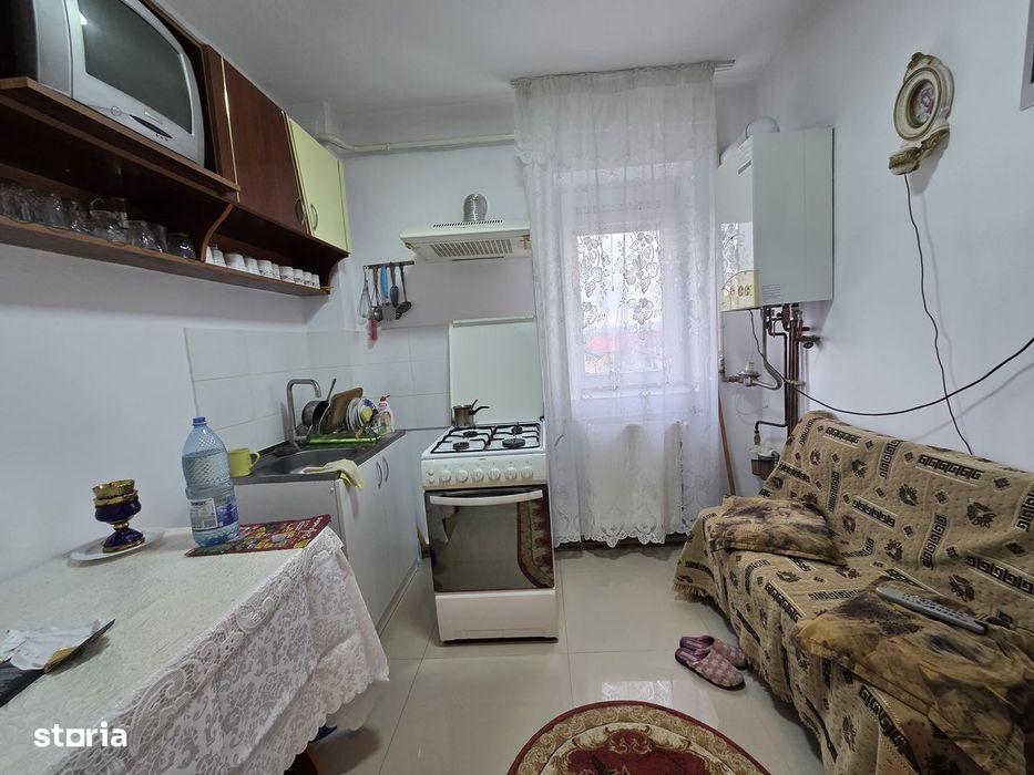 Apartament 2 camere etaj 2 zona Casa de Cultura Adjud