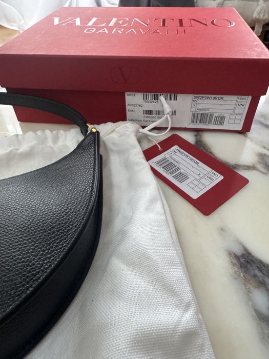 Оригинална чанта Valentino Garavani