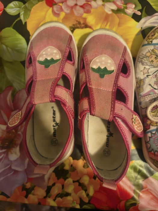 Пантофи/обувки за момиче размер 30