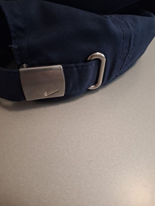 Продавам шапки Nike