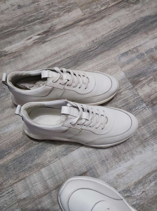 Продавам маратонки