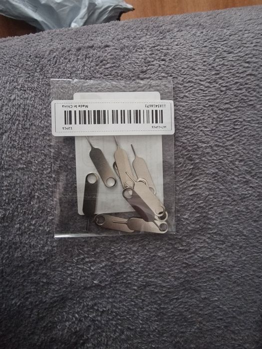 Cheita pentru sim noua 20  roni 20 roni 20 bucati Carlige casca blotyt 5 roni