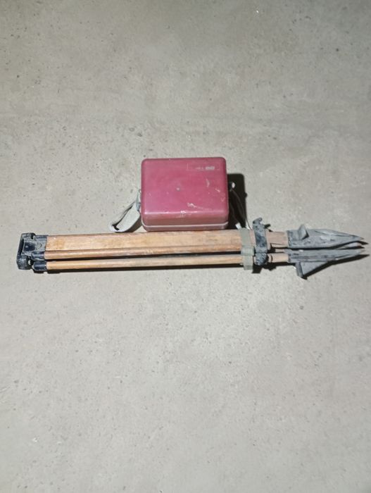 Нивелир оптический