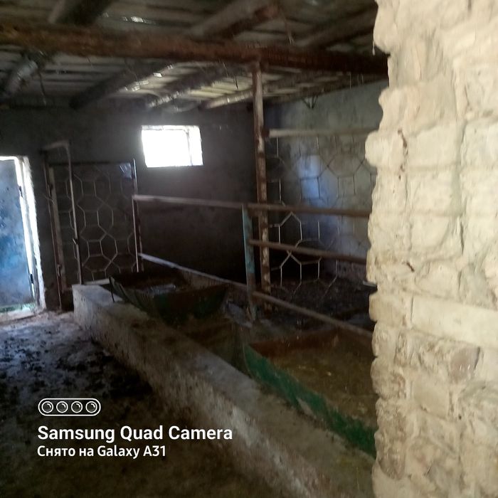 Продажа участок, дом, коровник, участок 27 соток.