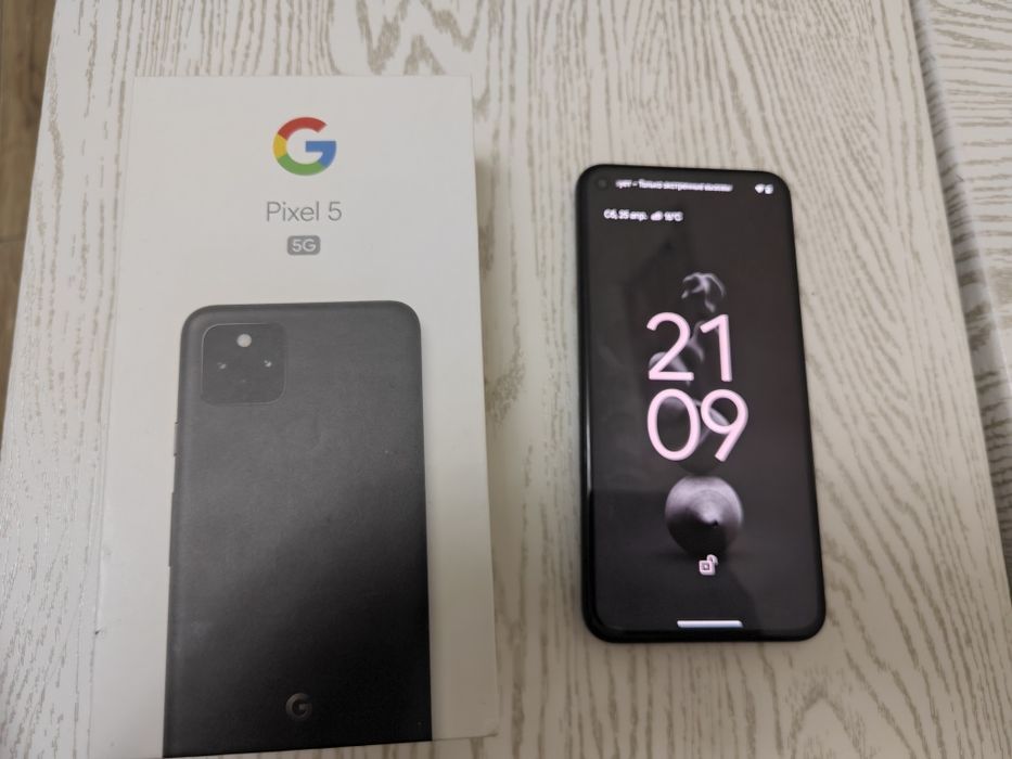 Телефон Google Pixel 5