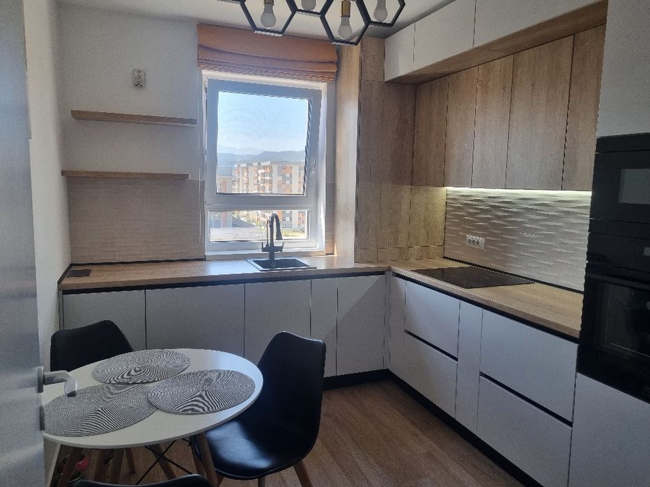 Apartament 3 camere  | 2 băi | Balcon | Parcare | Cartier Tractorul