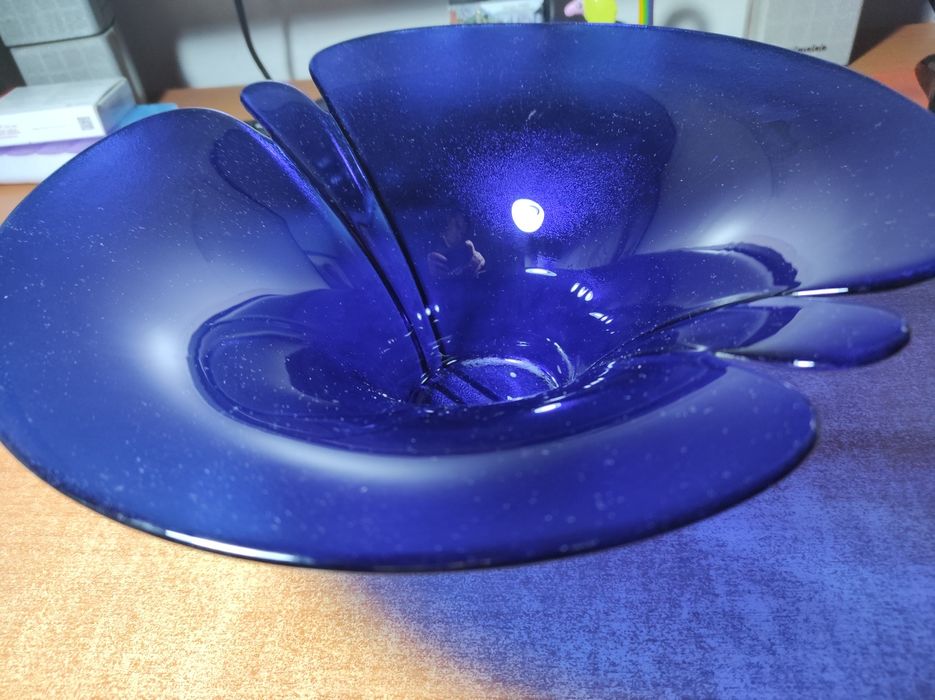 Фруктовница из кобальтового стекла