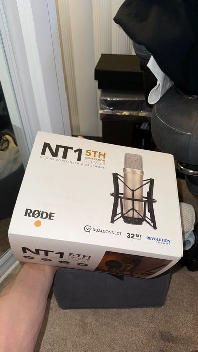 Микрофон Rode NT1