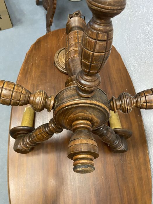 Френски полилей от дъб  лампа дърворезба