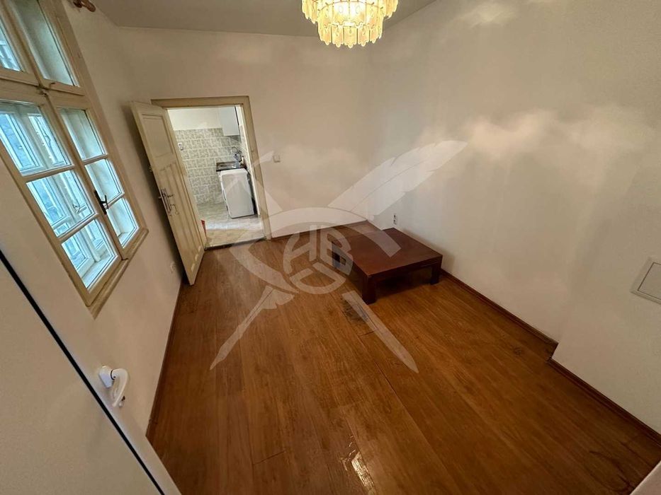 Дава се под наем Къща в София, Красно село - 100 кв.м за 762.96 € - Снимка #2