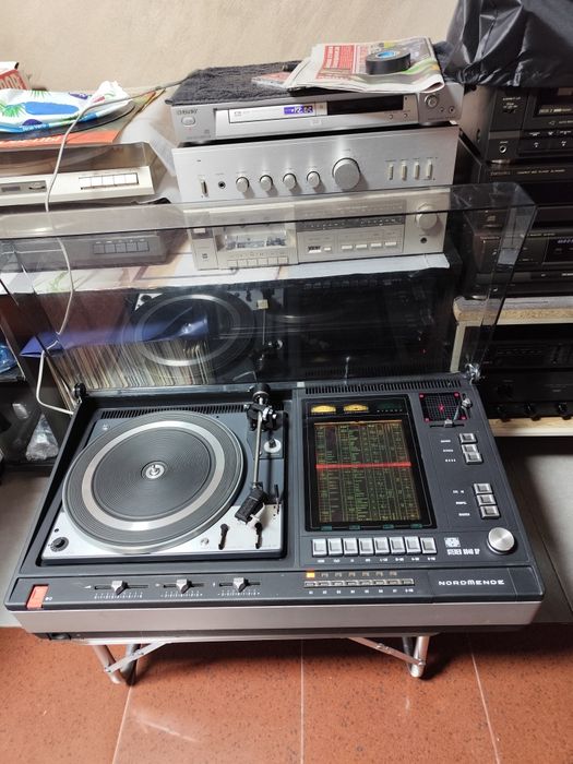 Продавам аудио център Nordmende stereo 8040 SP