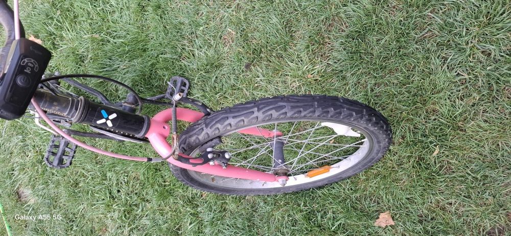 Vând bicicleta copii btwin roti 20''