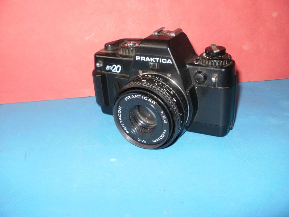 Продавам немски фотоапарат PRAKTICA BХ-20 - проверен и работещ