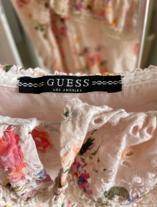 Рокля Guess с флорален десен, размер S