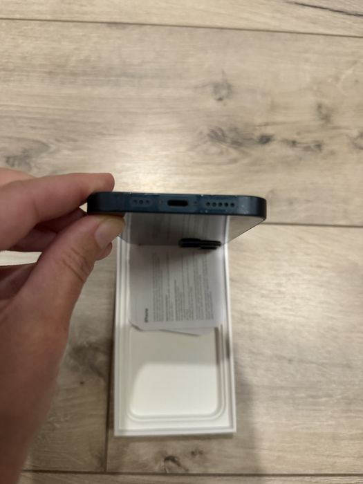 Телефон  iPhone  14