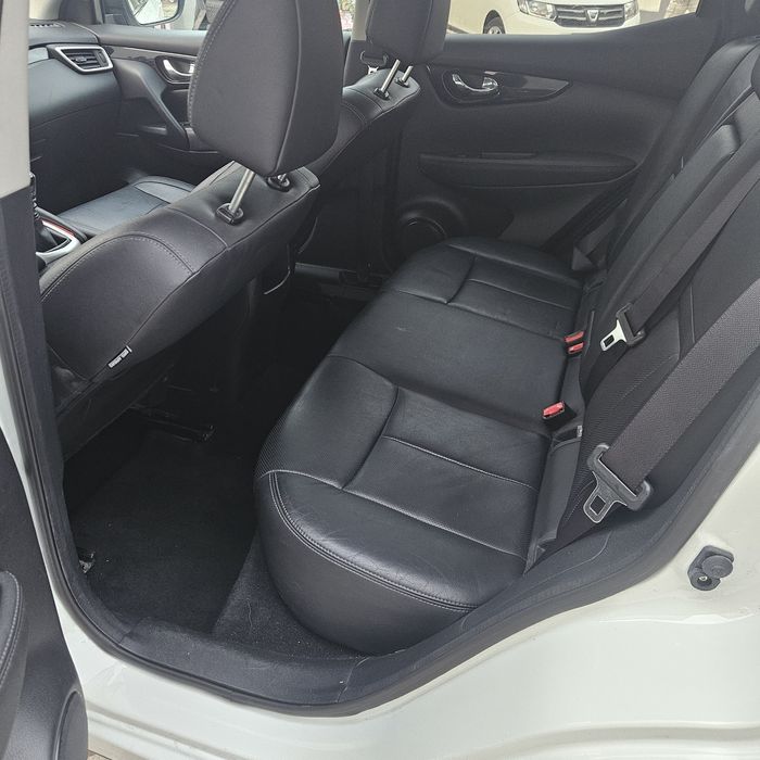 Nissan Qashqai  1.6dci •130cp Pano
