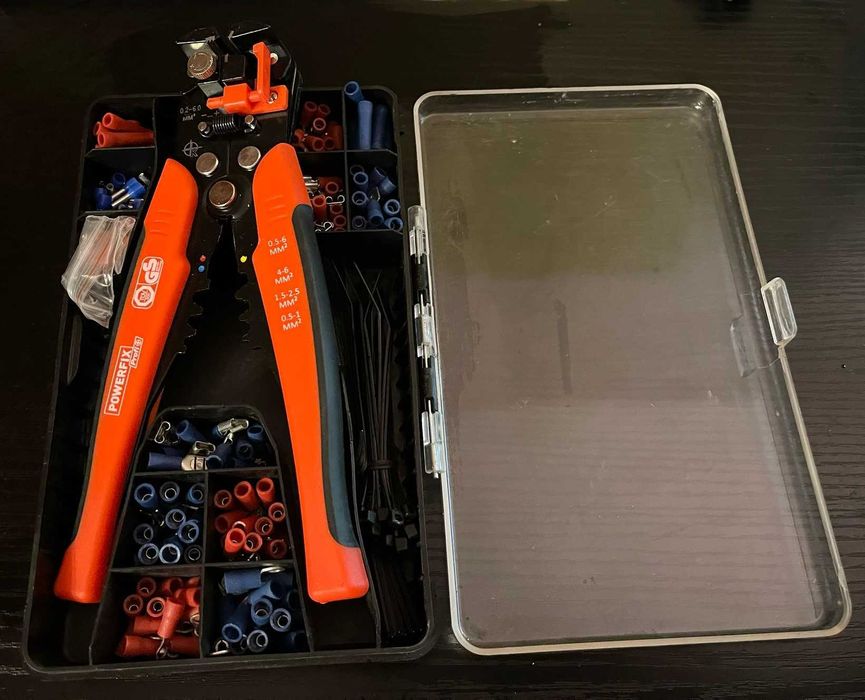 Cleste de sertizare cu accesorii Parkside