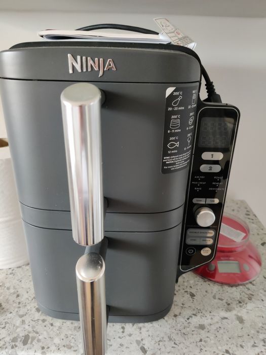 Air fryer Ninja double stack nou.