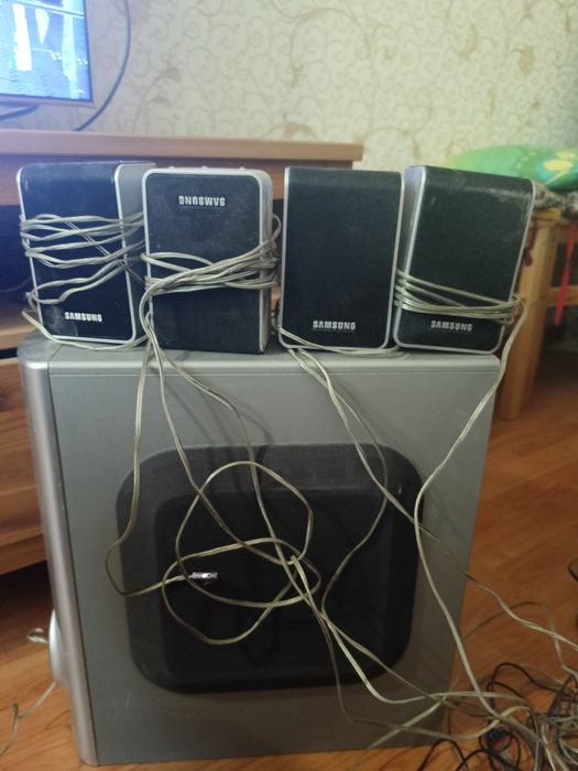 Музыкальная колонка на продажу