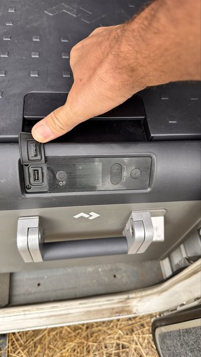 Продавам хладилна чанта на Дометик Dometic