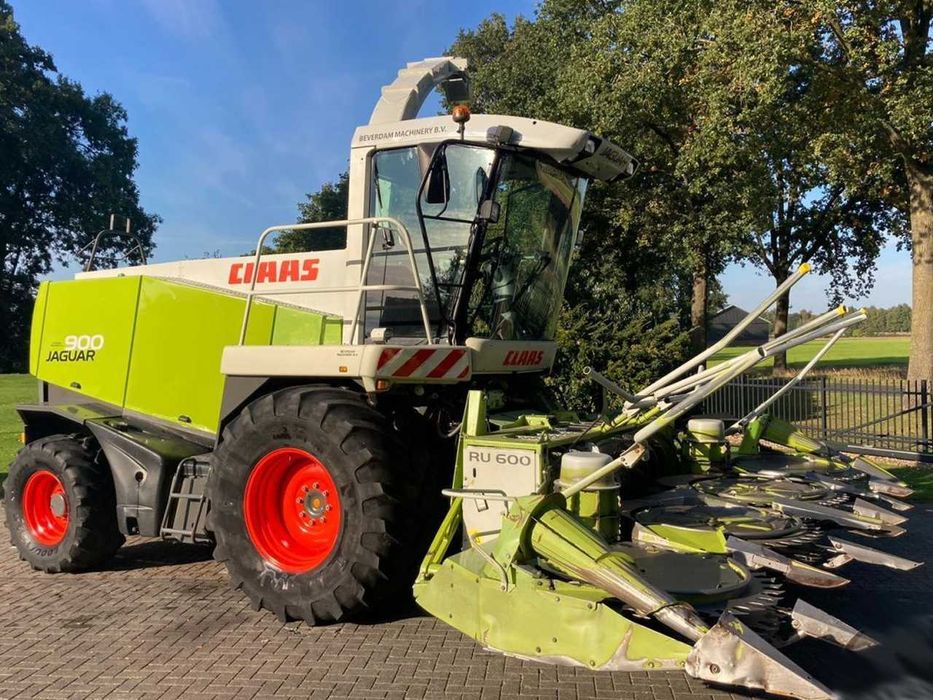 Кормоуборочный комбайн Claas Jaguar 900 Speedstar