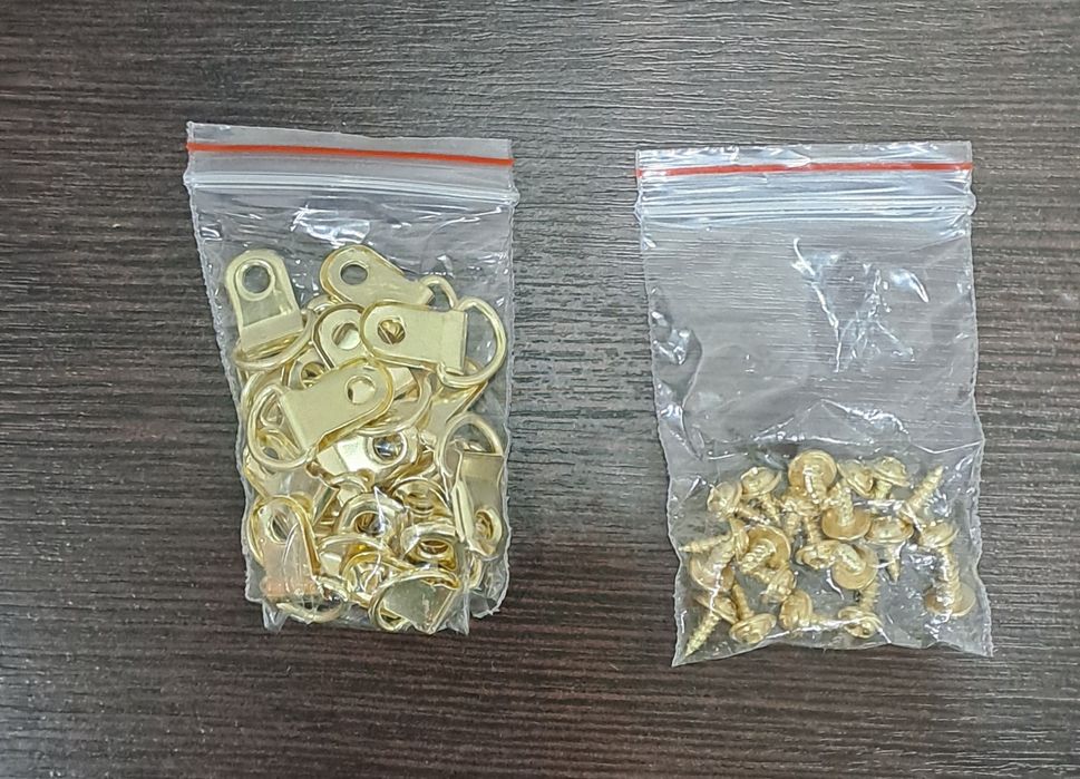 Продам набор подвесов для картин