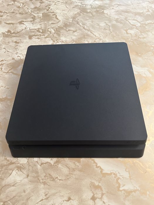 PlayStation 4 + 8 игр