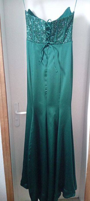 Елегангна бална рокля