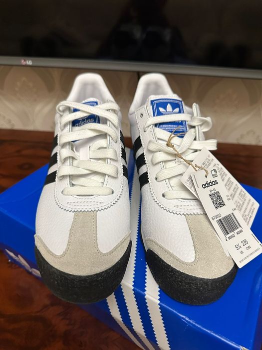 Продаю новые кроссовки