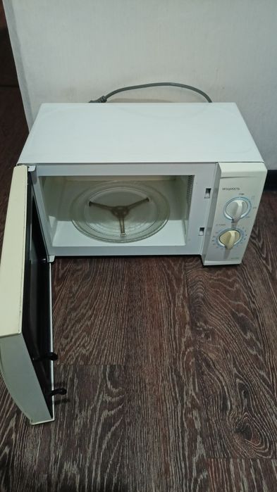 Микроволновая печь микроволновка