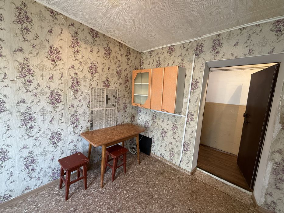 Сдам комнату на Колхозке!
