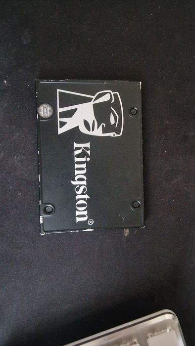 HDD 1тб, SSD 512гб и два 128гб