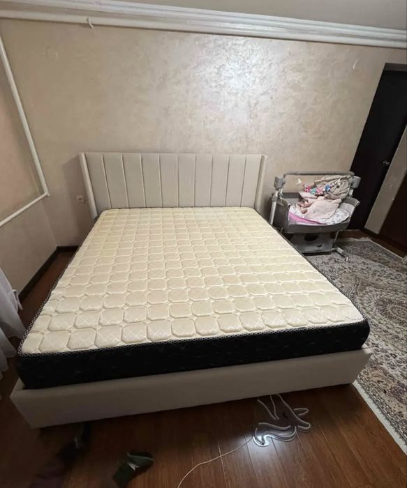кровать двухспальный