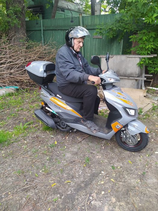 Скутер ABS Moto Suuzi M8