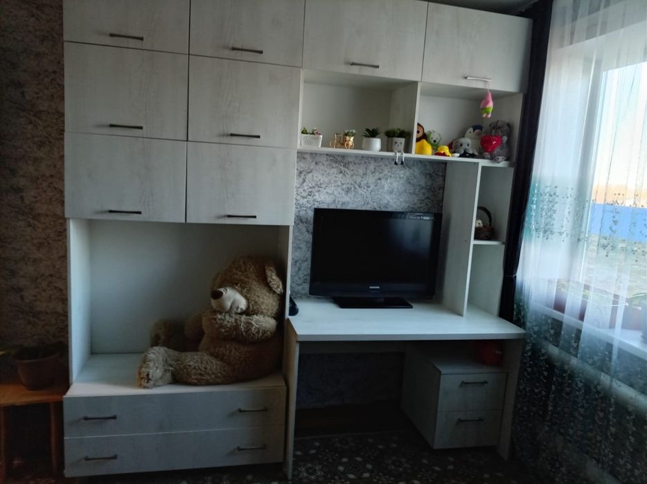 Продам детский уголок, очень вместительный.