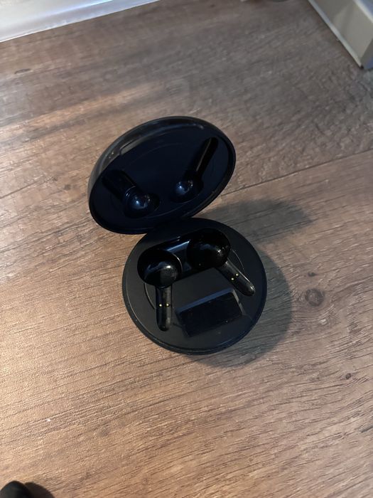 Безжични Bluetooth слушалки TWS с LED дисплей