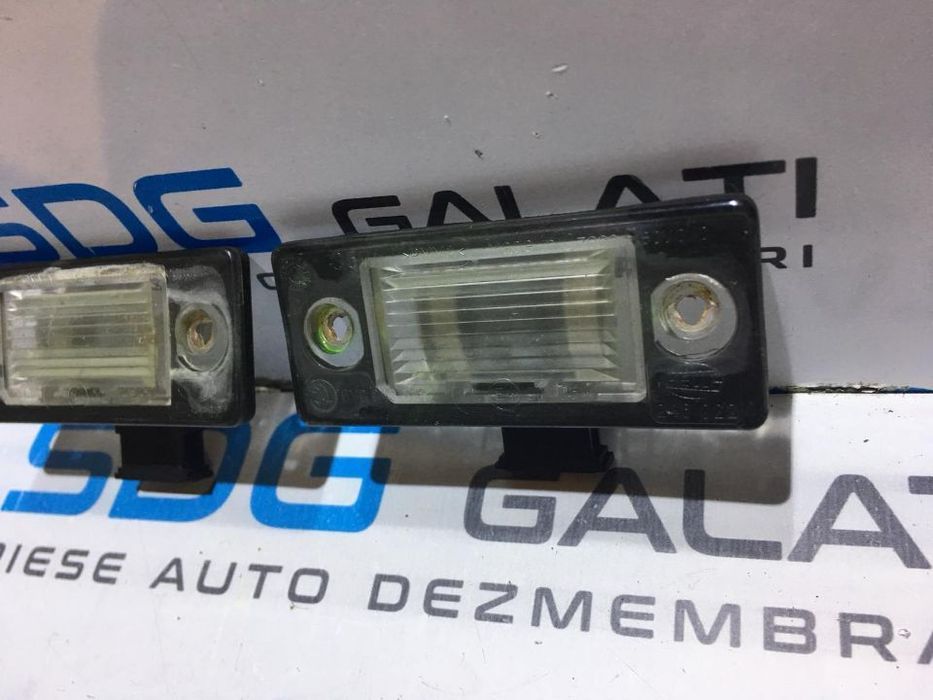 Set Lampa / Lampi Iluminare Numar Inmatriculare Skoda Fabia 1 2001 - 2007 Cod Piesa : 6Y0 943 021 / 6Y0943021