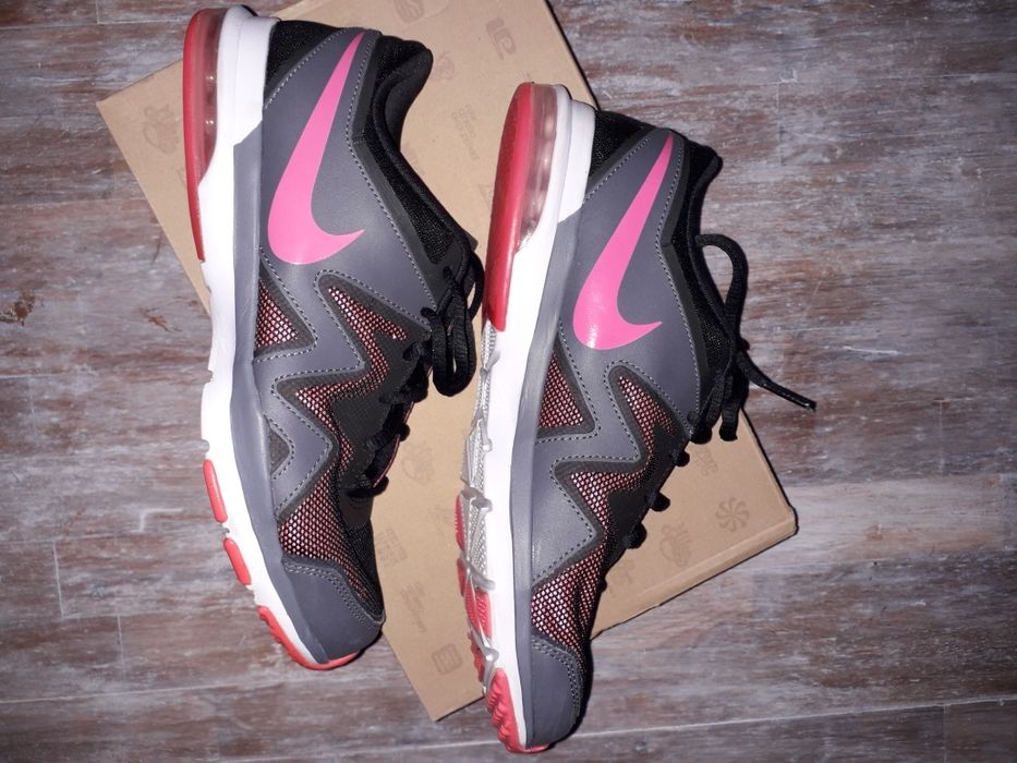 Маратонки Nike 38 и 40 н