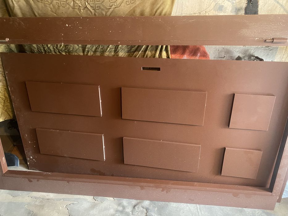 Продам дверь металическую