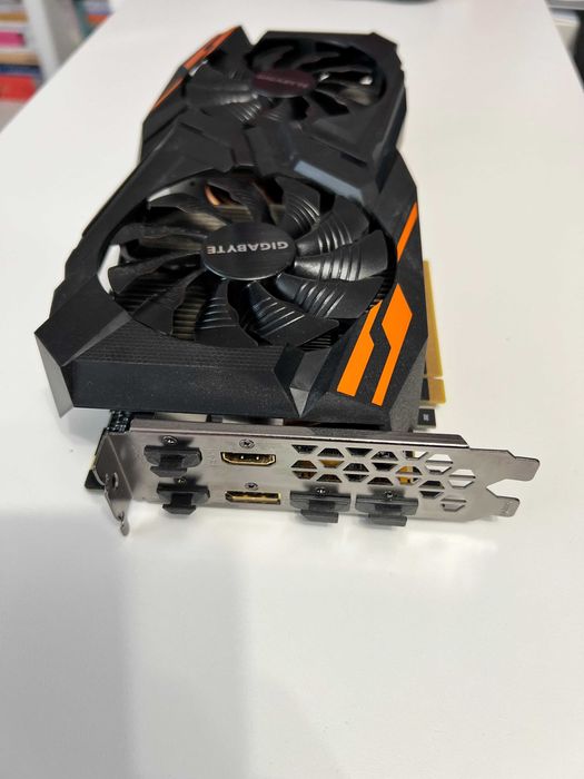Gigabyte Radeon RX Vega 56 Gaming OC 8GB HBM2, 2048-bit – Stare excelentă
