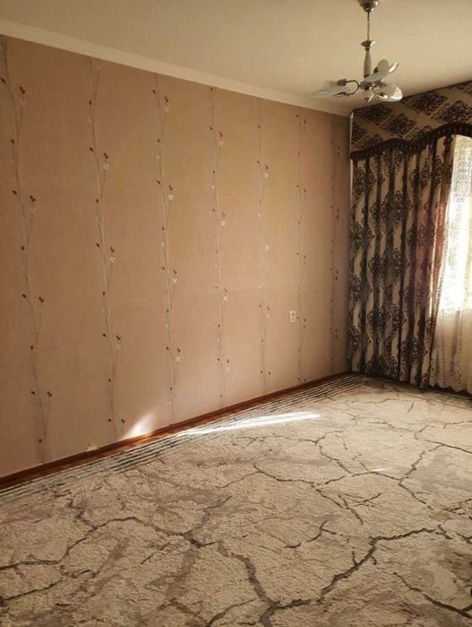 Юнусабад 15 кв 3-хона 2-этаж/4. Не Торец Туркистон метро 300м. Срочно