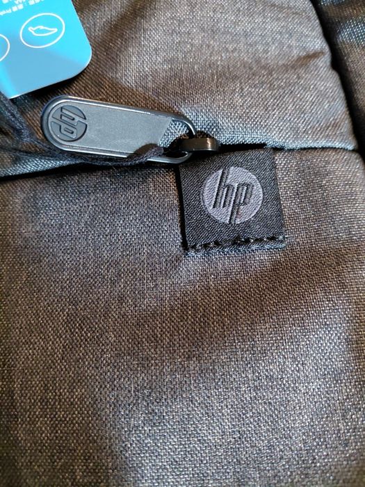 Раница за лаптоп HP Prelude 15.6", цвят сив. 
eMAG
eMAG
В България цената на тази раниц