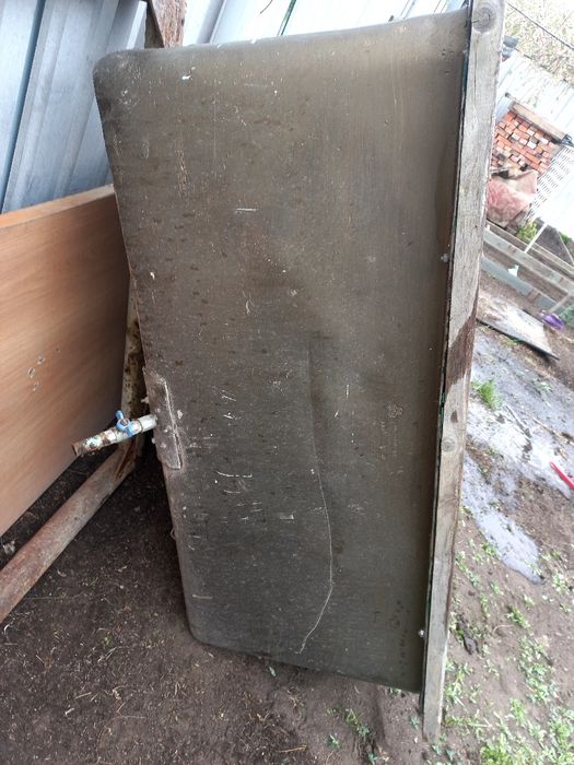 Ёмкость, ванна,бассейн.