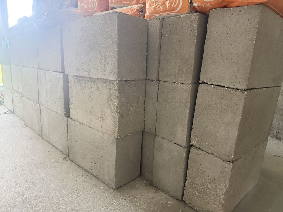 Бетонные строительные блоки 50*30*20