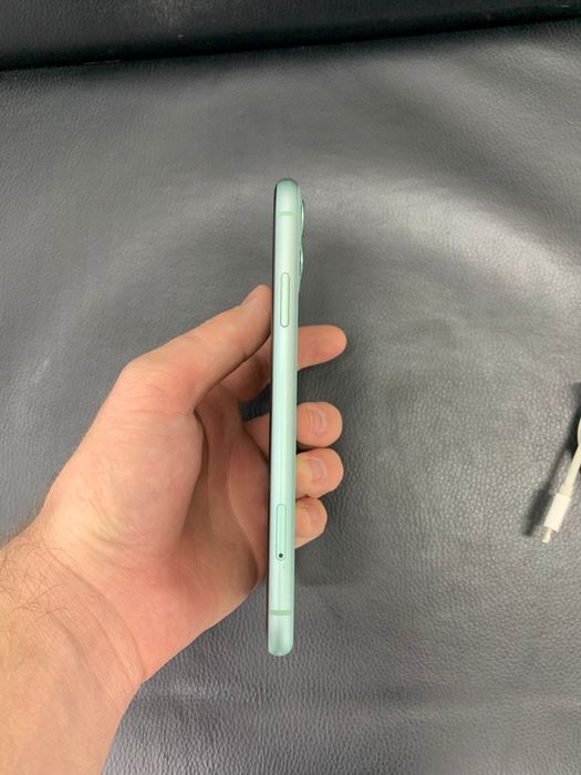 Айфон 11 в идеальном состоянии