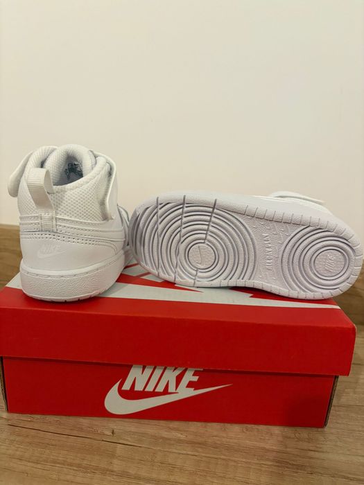 Adidasi Nike copii marime 25